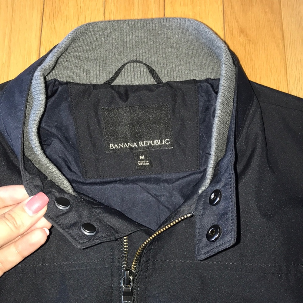 Banana Republic Men’s Waterproof Jacket • Black